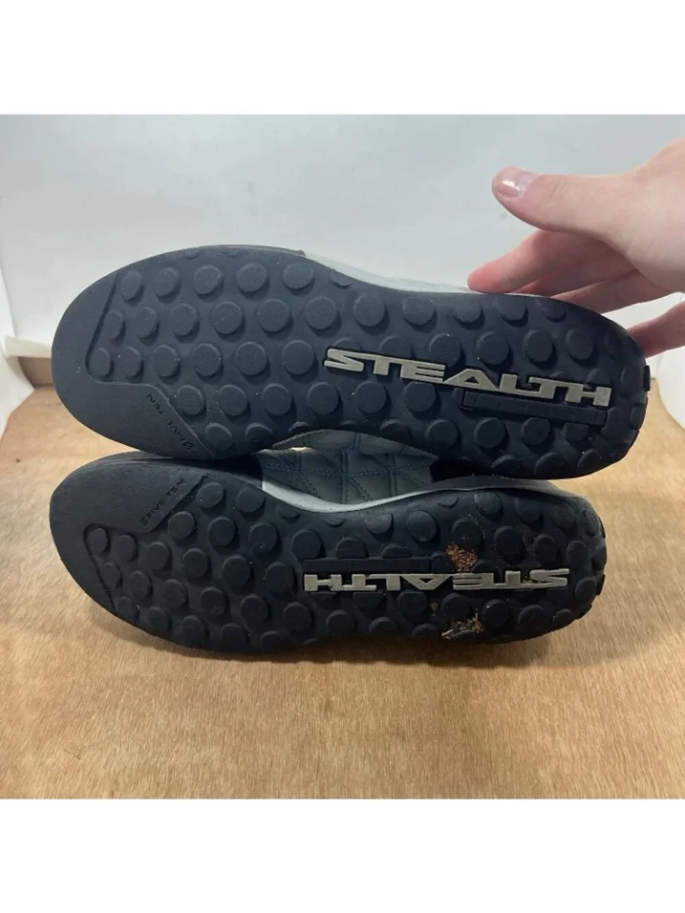 Five Ten 5.10 Guide Tennie Stealth Bike Shoes Sneakers Suede Womens Size 8
